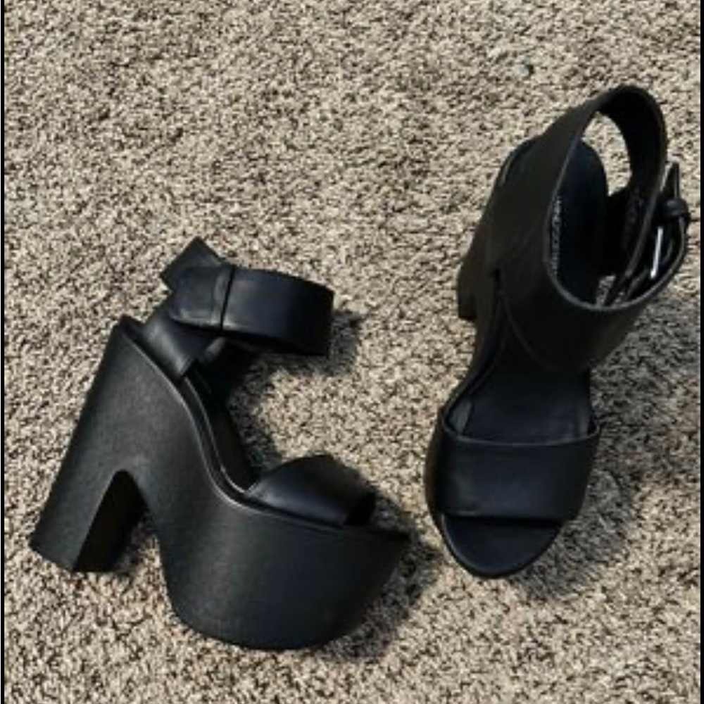 Size 6 windsorsmith heels